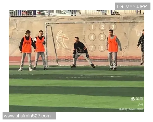 《足球巨星齐聚天天向上 展现绿茵场背后的奋斗与荣耀》