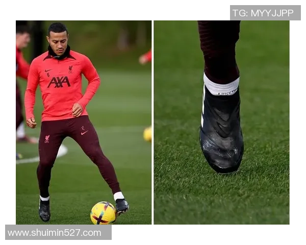 穿布足球鞋的球星揭秘：从脚下看风采，谁才是球场上最特别的存在