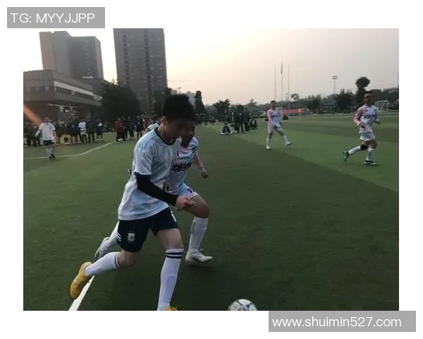 足球巨星伸出援手用爱点亮贫困儿童追逐绿茵梦想之路 足球巨星伸出援手用爱点亮贫困儿童追逐绿茵梦想之路